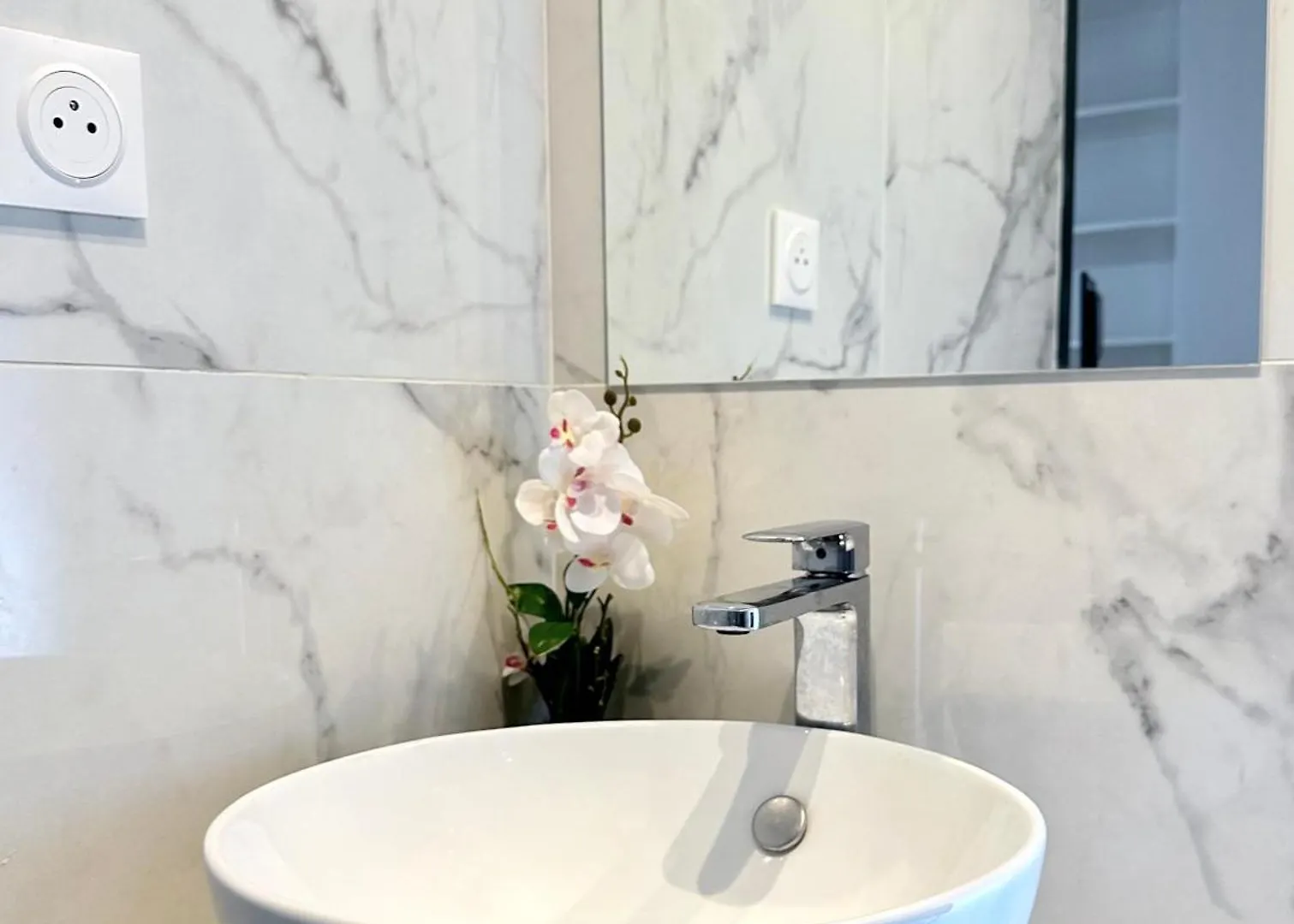 1581 Typical Luxurious Parisian Getaway Apartman
