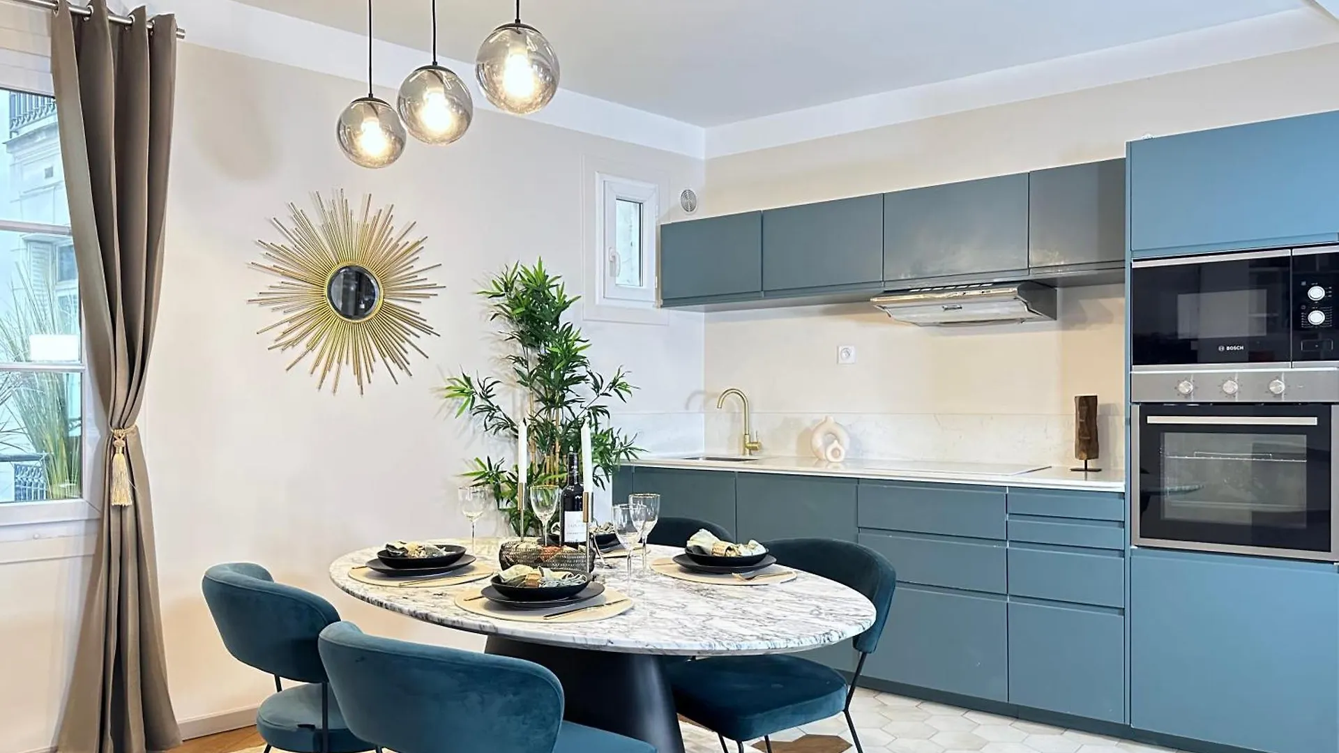 1581 Typical Luxurious Parisian Getaway Apartment Paris